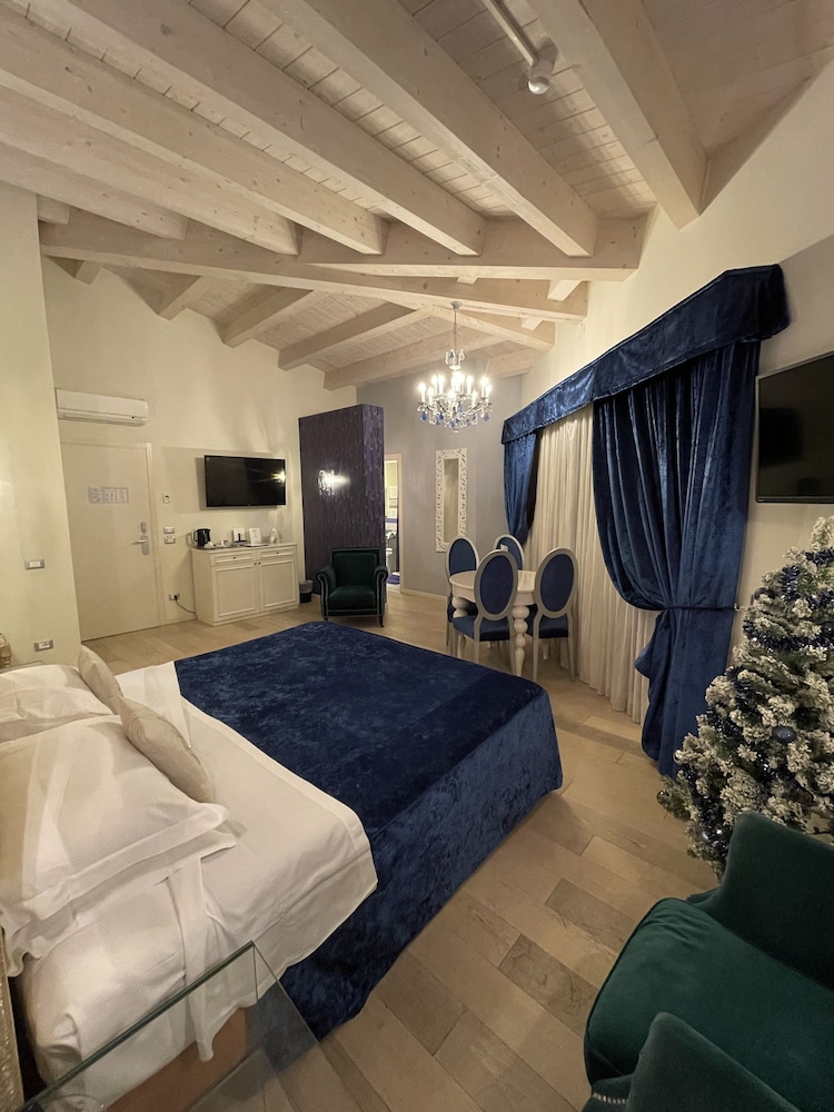 Boutique Hotel Calzavecchio 35/72