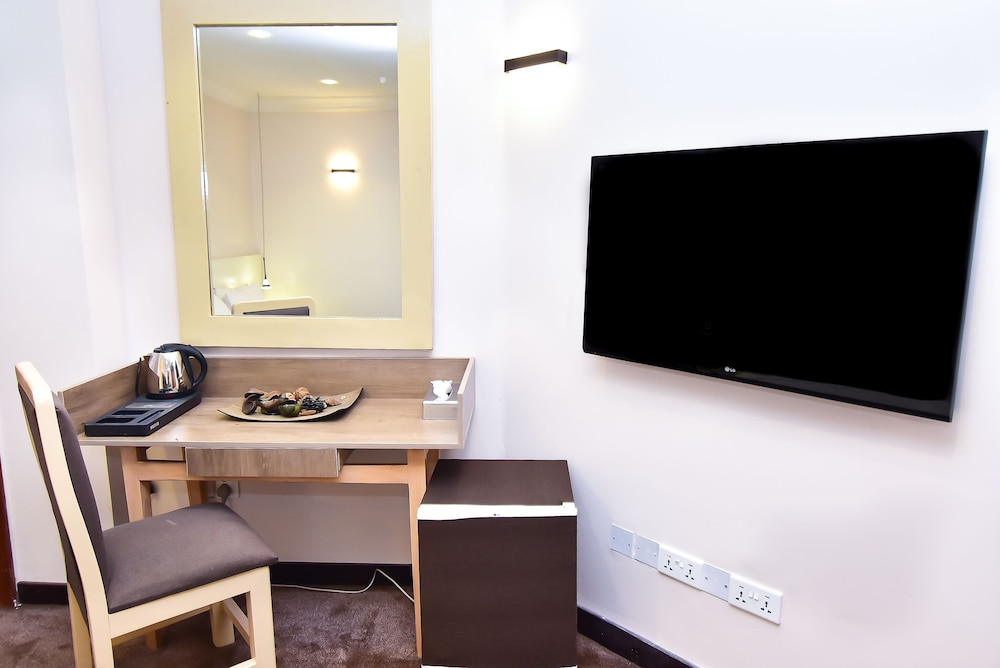 Pearl Gate Hotel 34/50