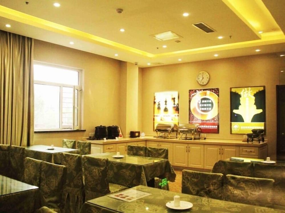 GREENTREE INN QINGDAO DEVELOPMENT DISTRICT SDUST EXPRESS HOTEL 28/46