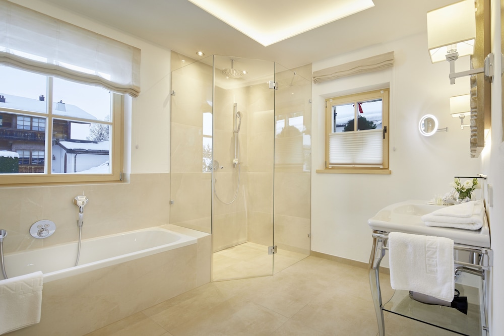 Tennerhof Luxury Chalets 48/50