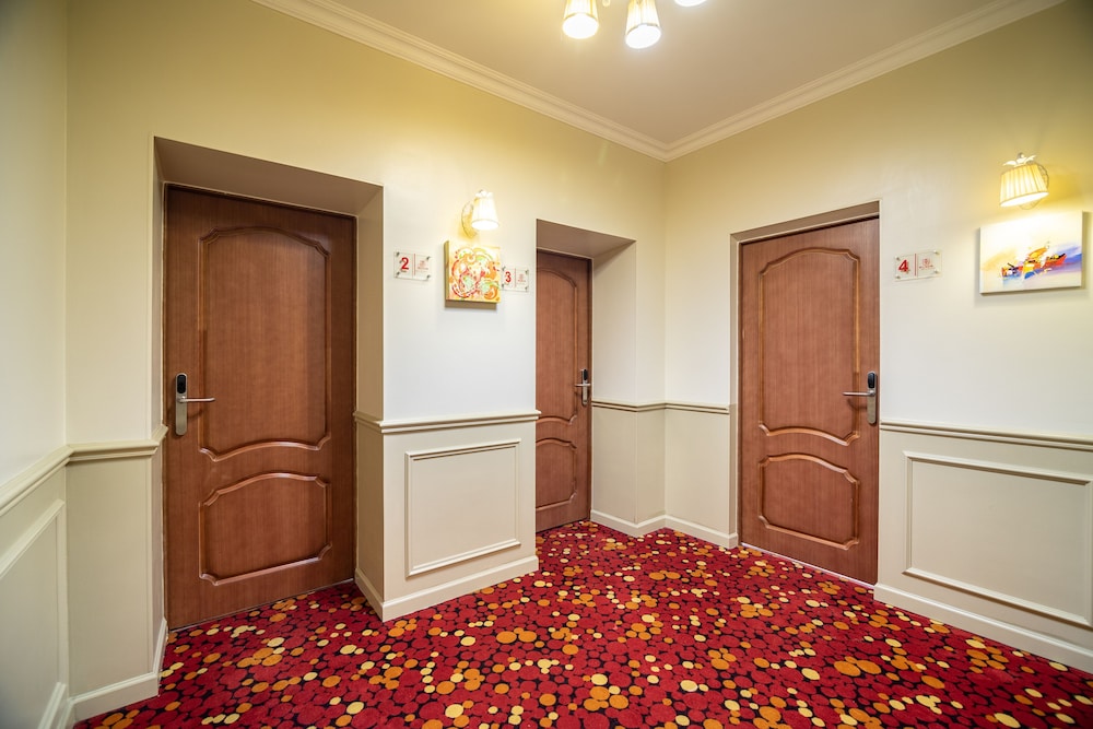 Mildom Hotel 28/36