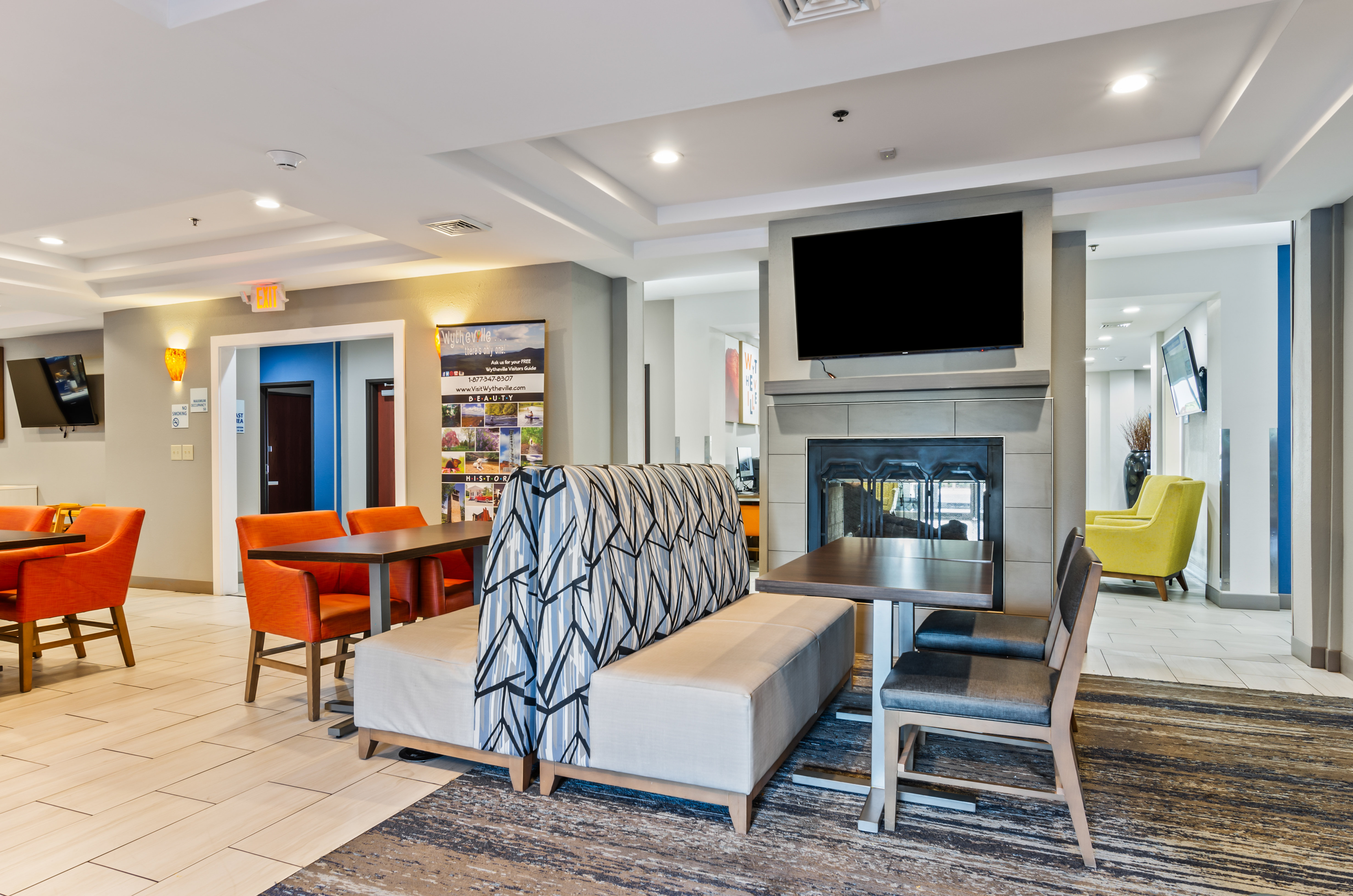 Holiday Inn Express Hotel And Suites Wytheville 66/74