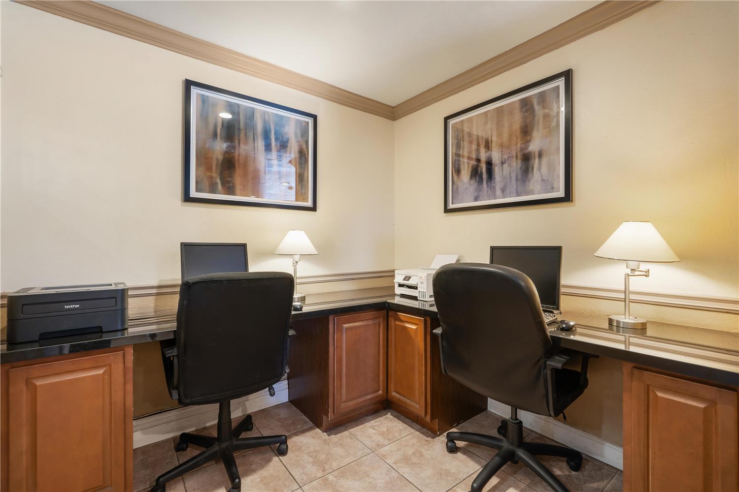 Best Western Plus John Jay Inn & Suites 35/37