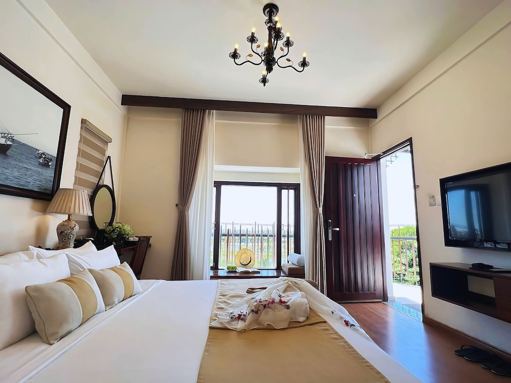 SUPERIOR, DOUBLE BED, GARDEN VIEW