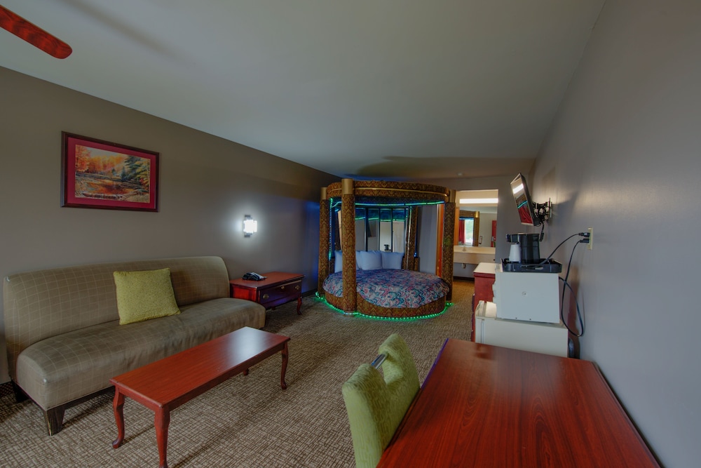 Brentwood Inn and Suites (ex. Americas Best Value Inn and Suites Glen Allen/Richmond) 32/42