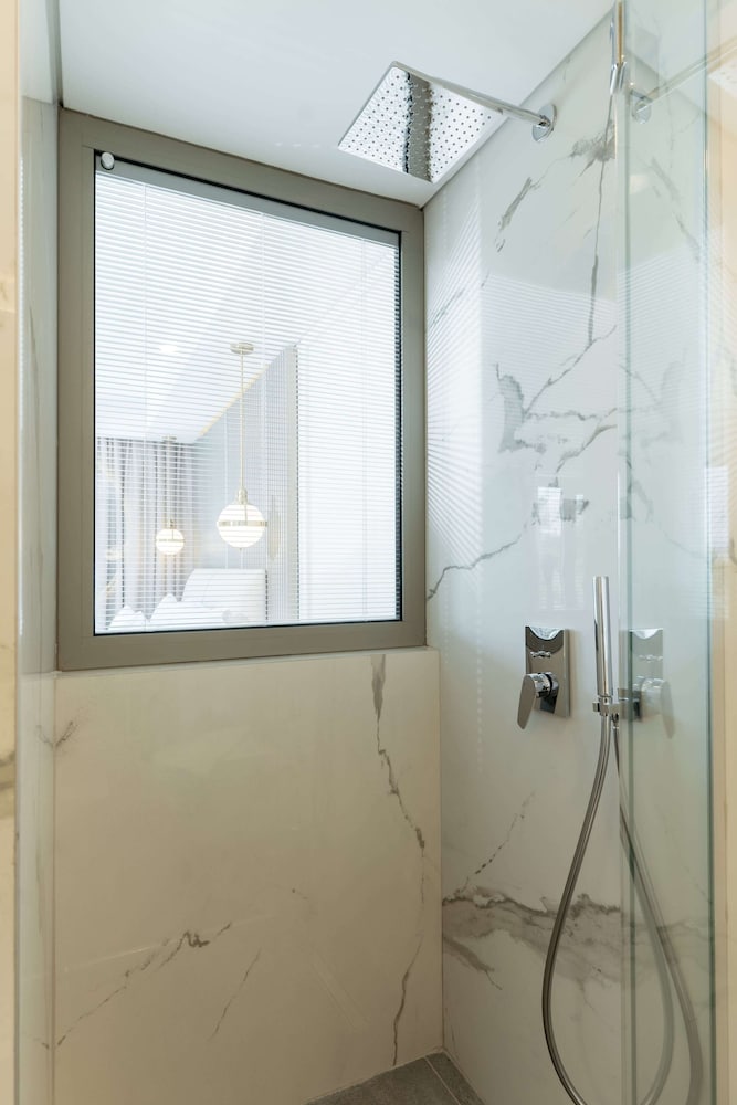 Astrid Hotel 62/63