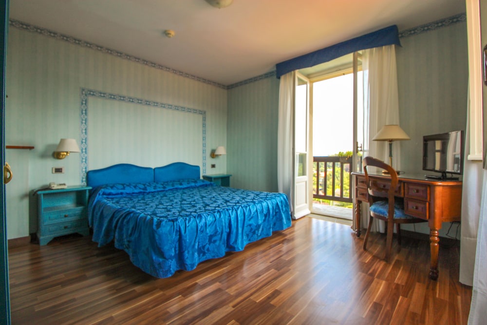 Hotel Moderno 9/50