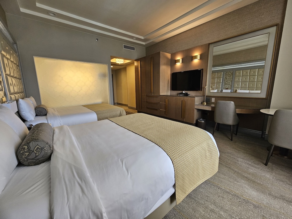 Leopalace Resort Guam 11/50