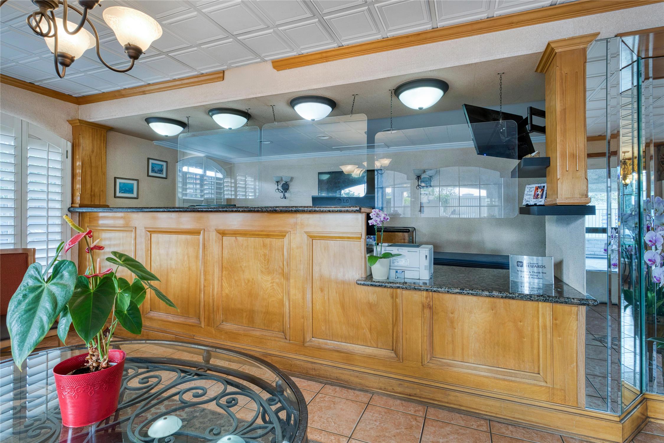 Surestay Hotel By Best Western Camarillo 4/19