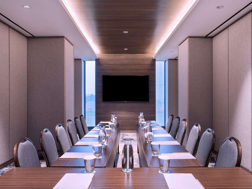 Mercure Tangerang Bsd City 53/67