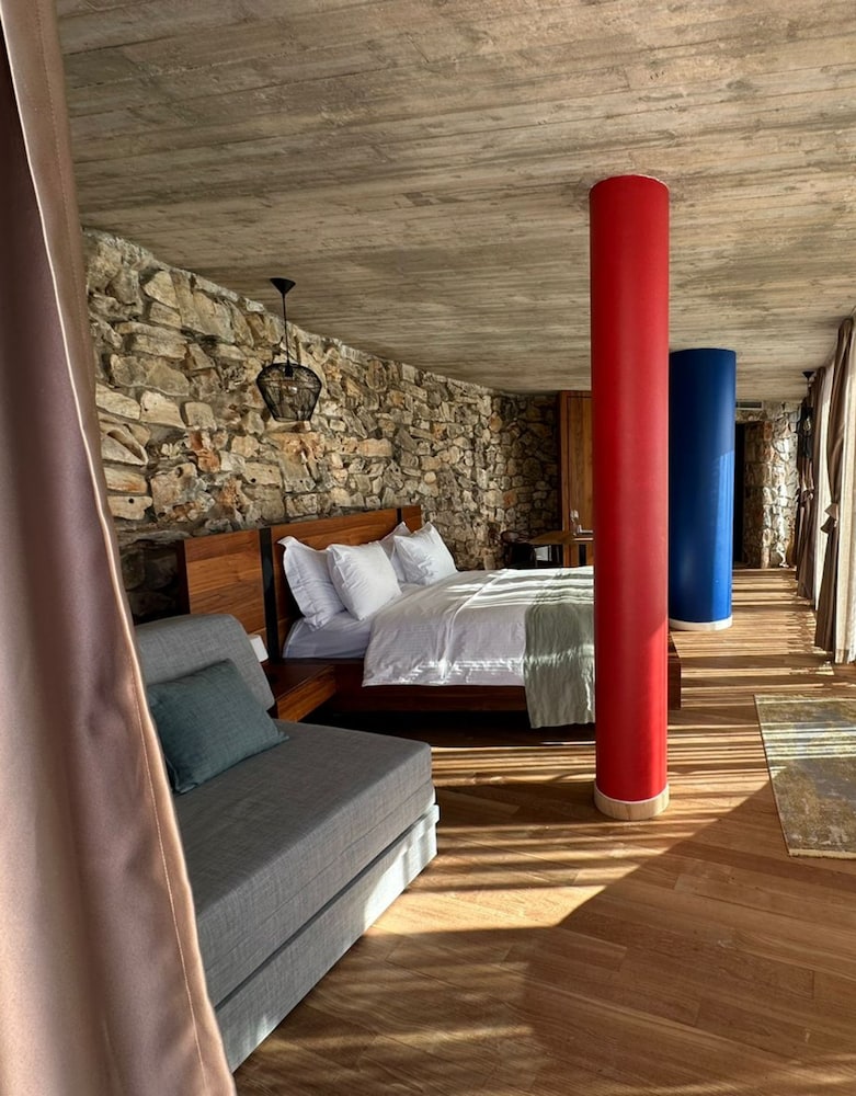 Buze Boutique Hotel 10/33