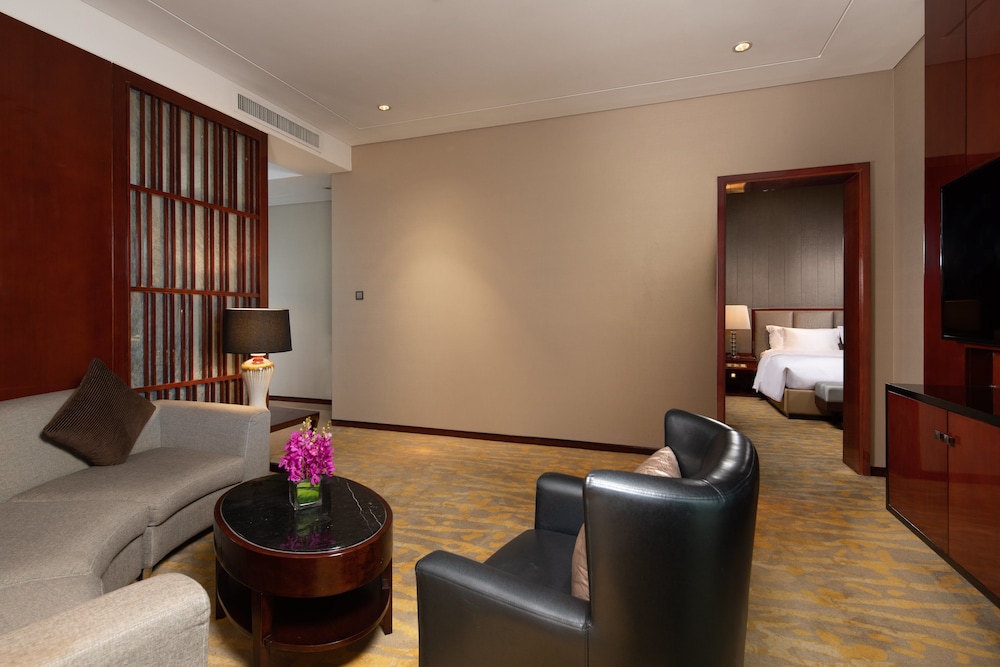 Crowne Plaza Taizhou 50/75