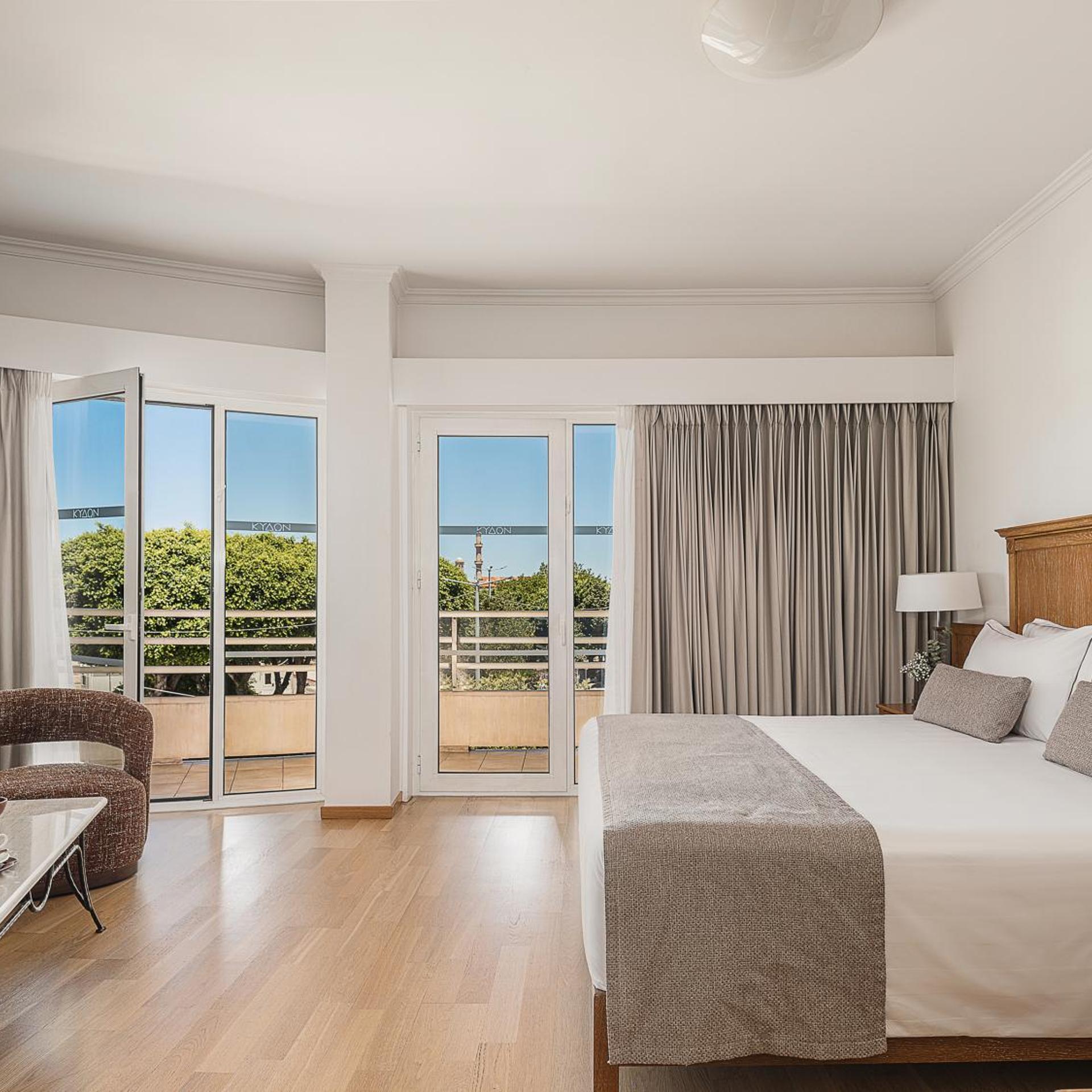 Junior Suite, Square View