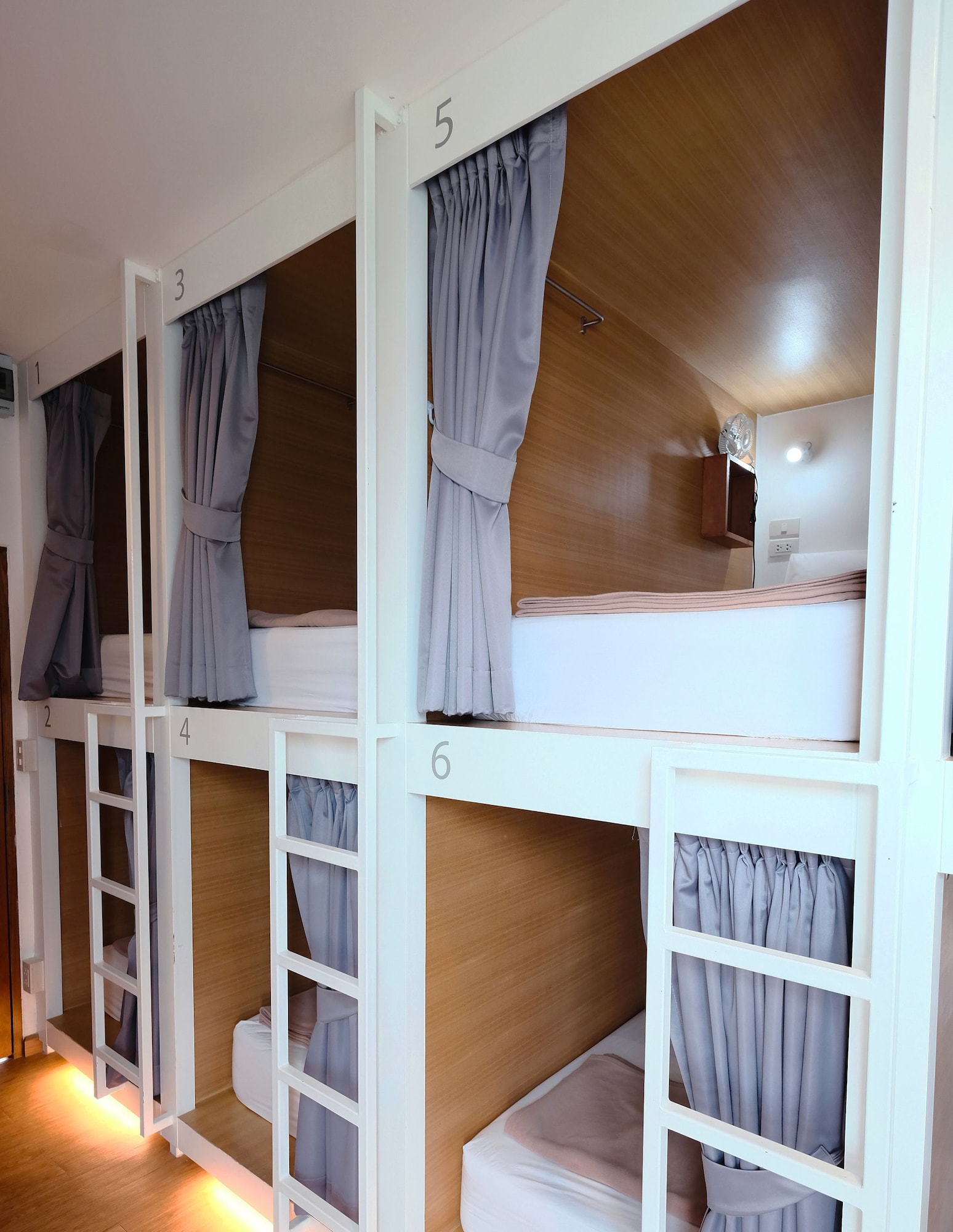 MIXED DORM