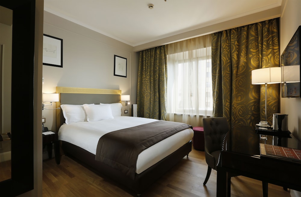 GRAND HOTEL YEREVAN 14/65