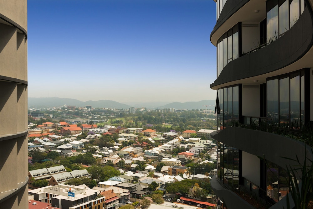 FV Brisbane by Peppers 48/50