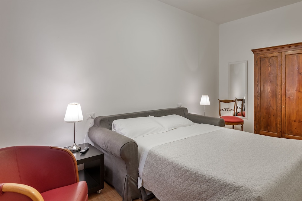 Hotel Montecarlo 17/50