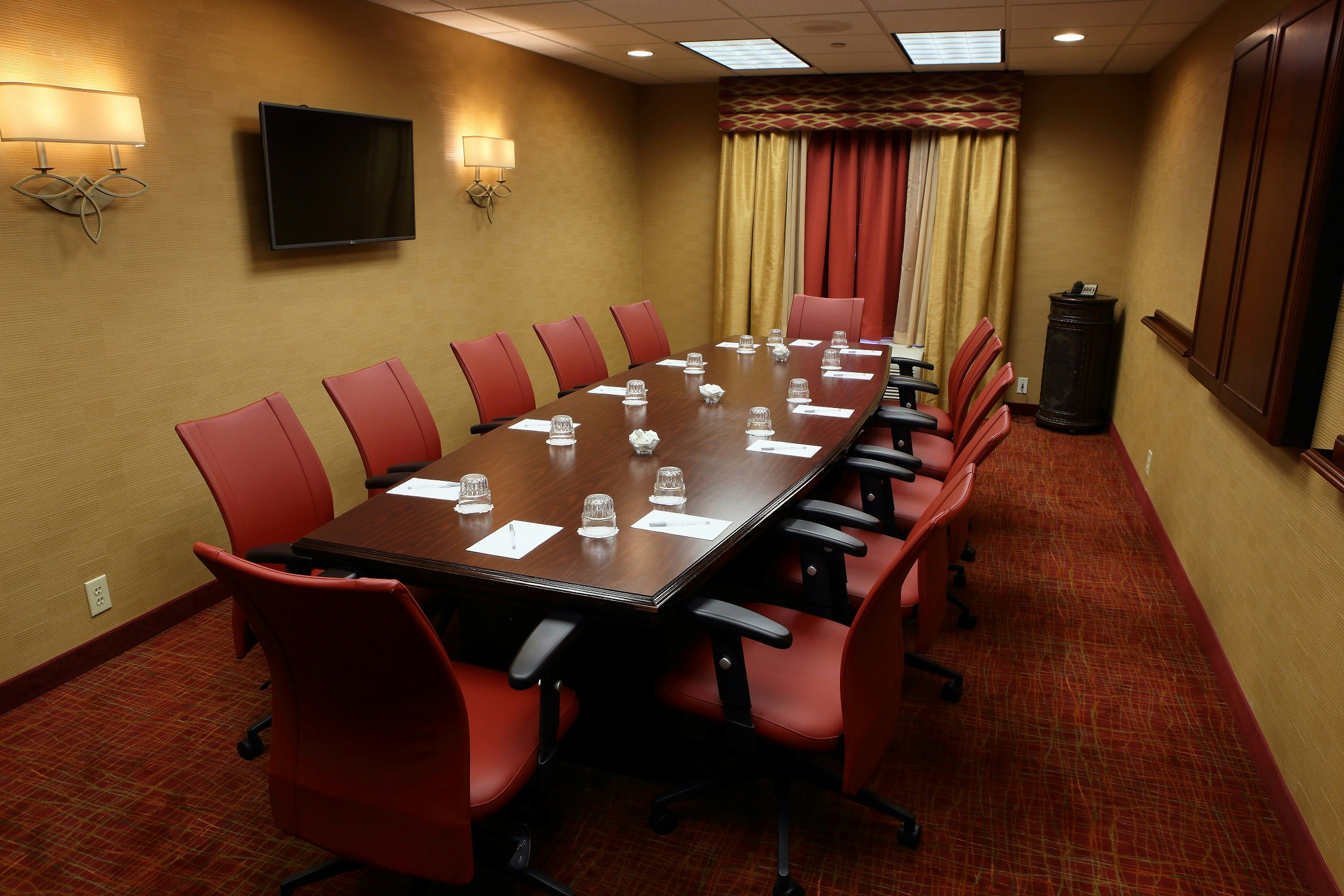 Hampton Inn & Suites Charlottesville-At the University 38/50