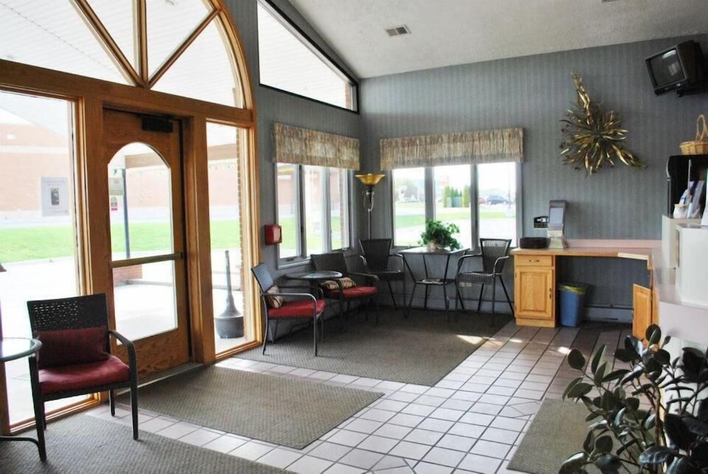 Fleetwood Inn Suites 31/51