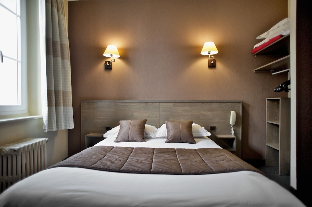 Brit Hotel Le Surcouf 9/42