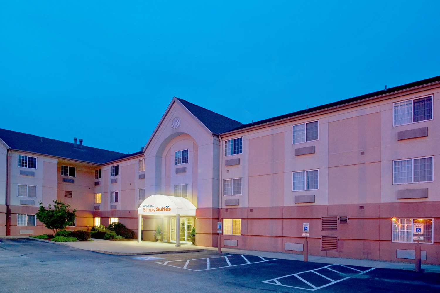 Sonesta Simply Suites Pittsburgh Airport 8/9