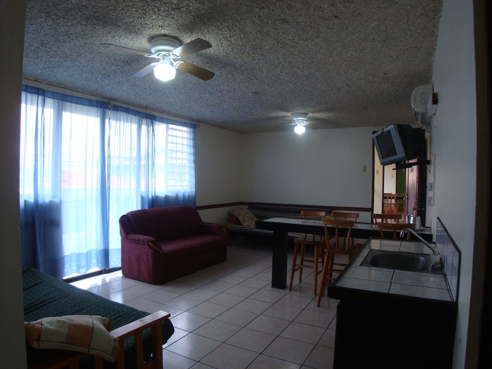 La Guaria Inn And Suites Hotel 45/65