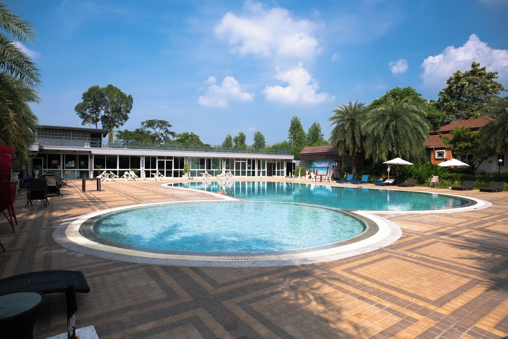 Siamgrand Hotel 68/71
