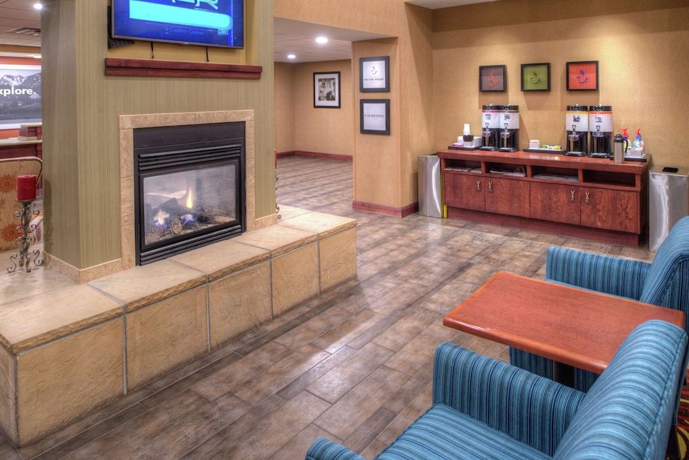 Hampton Inn & Suites Rifle 35/49