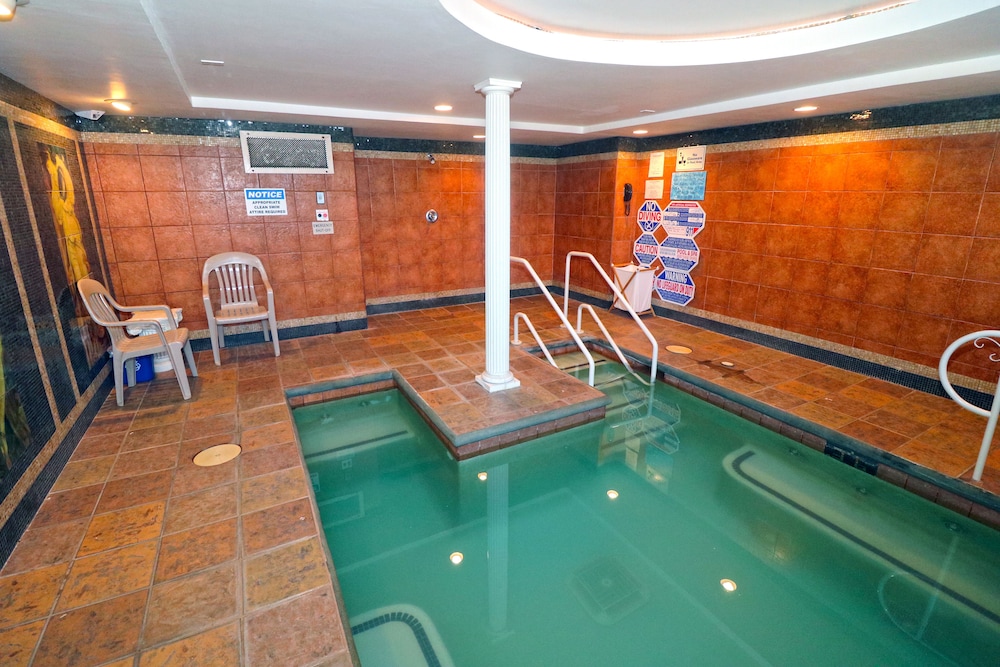 Masterpiece Hotel 42/65