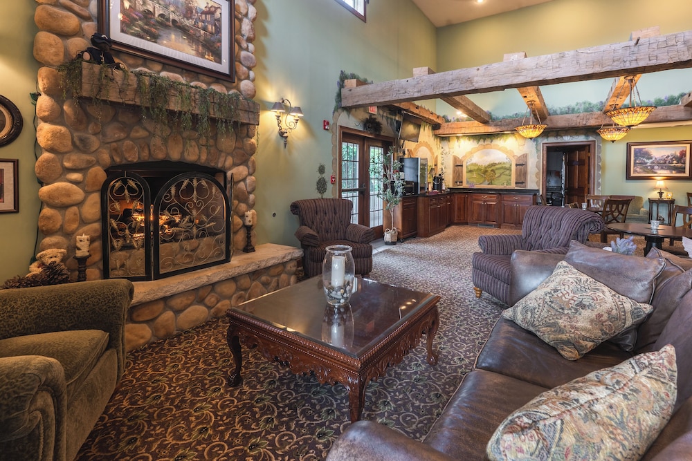 Hearthstone Inn & Suites 37/65