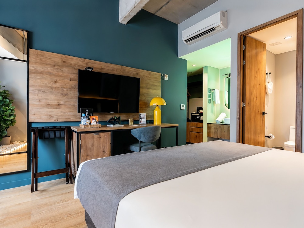 غرفة ملكية بسرير كينج، Hashtag 98 Hotel 7/10