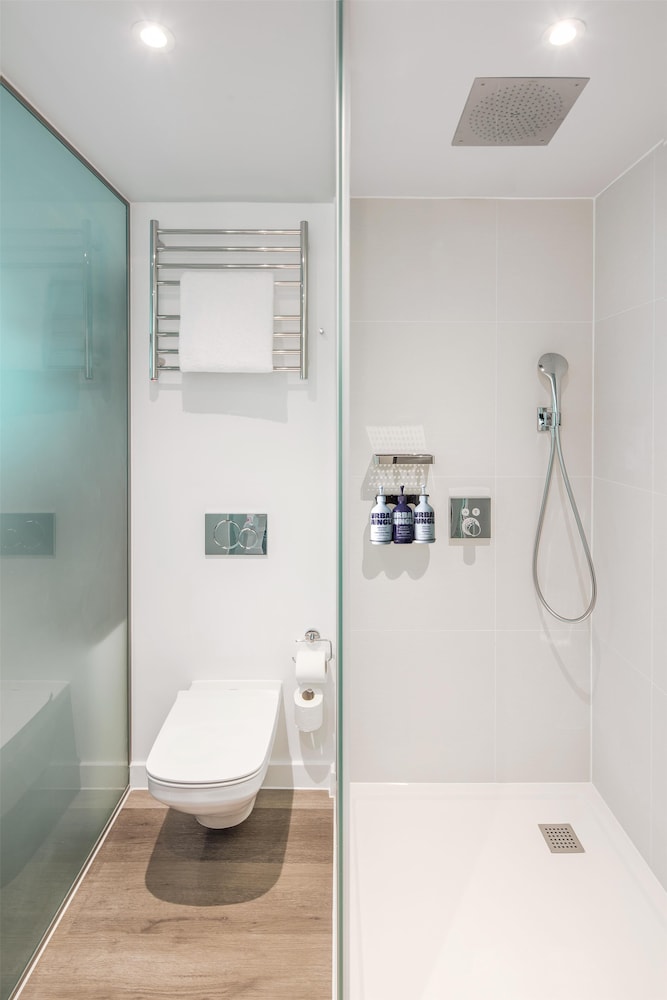 First Class, Queen Bed، YOTEL London City, Select by Hilton 5/5