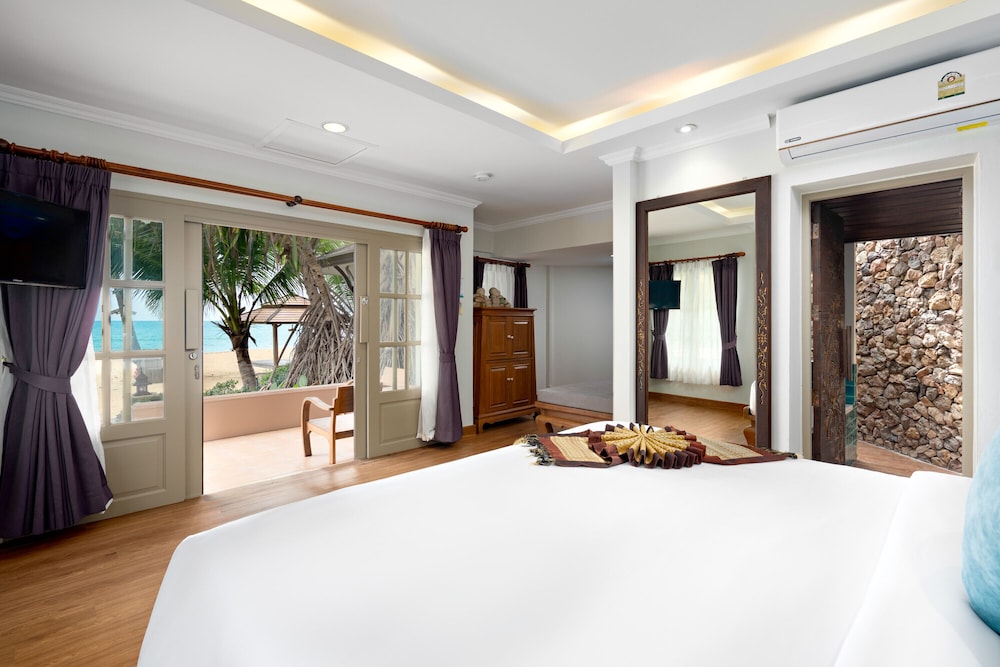 Fair House Beach Resort & Hotel 34/77