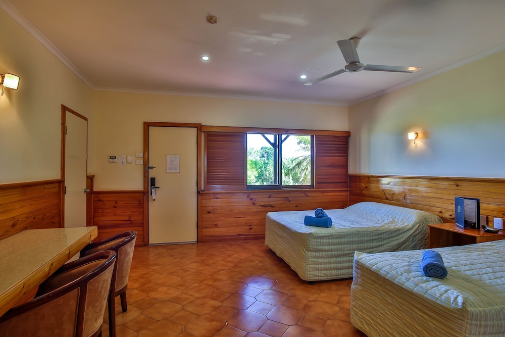 Kimberley Hotel 26/40