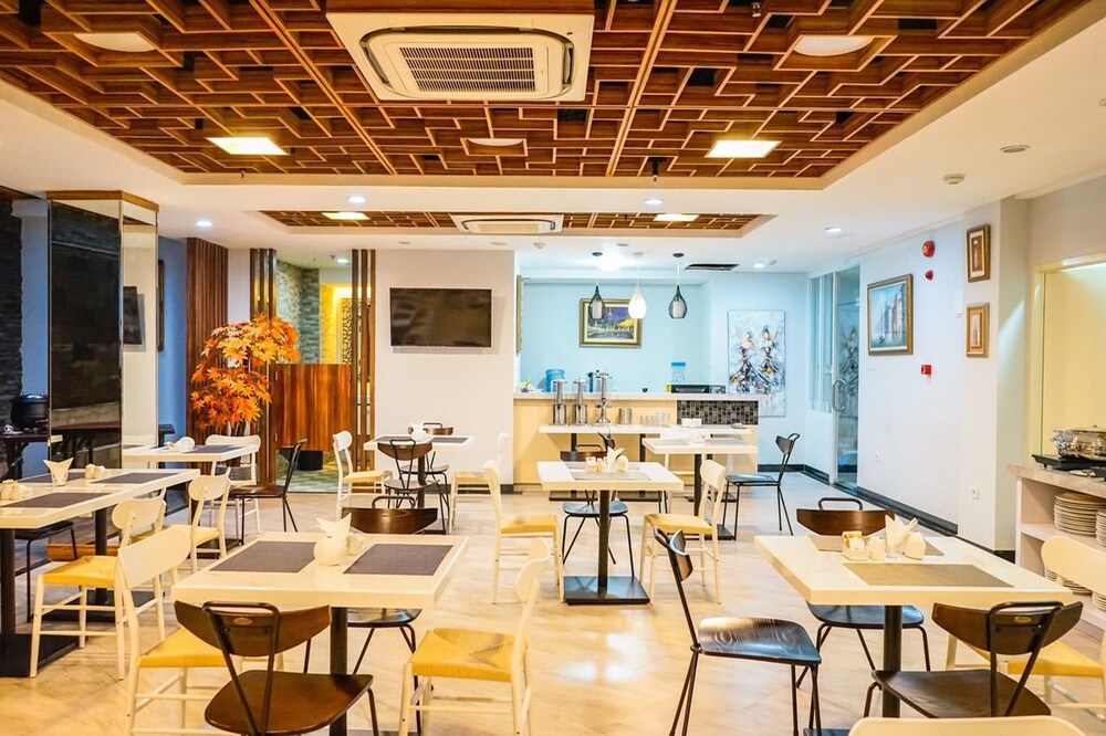 Hotel Dharmein Jakarta 50/58