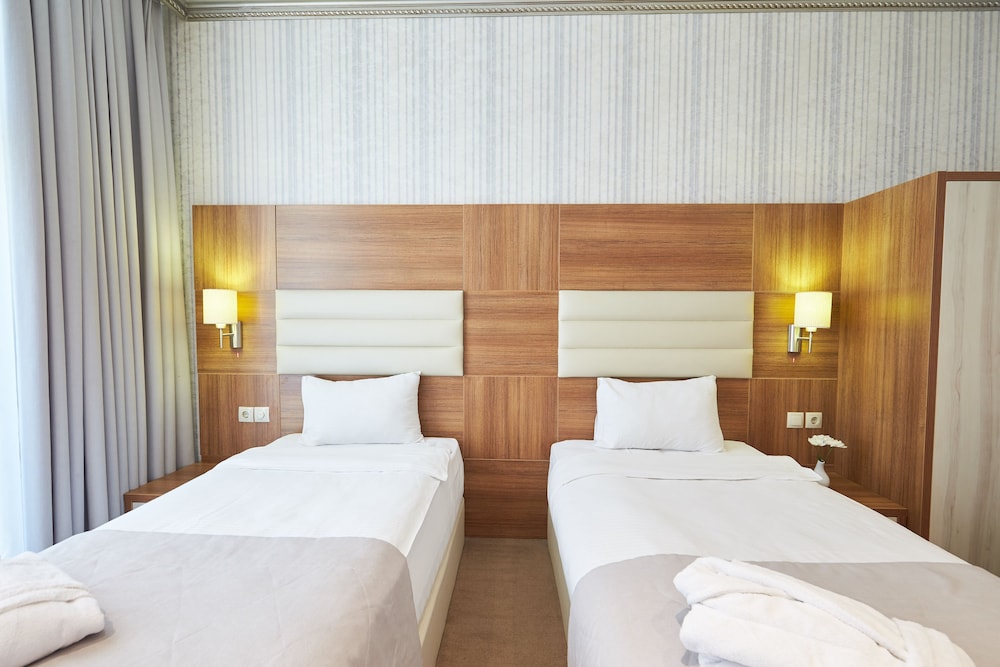 STANDARD, TWIN BEDS