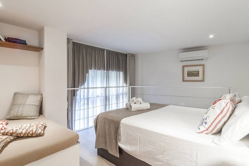 Can Blau Homes 8/50