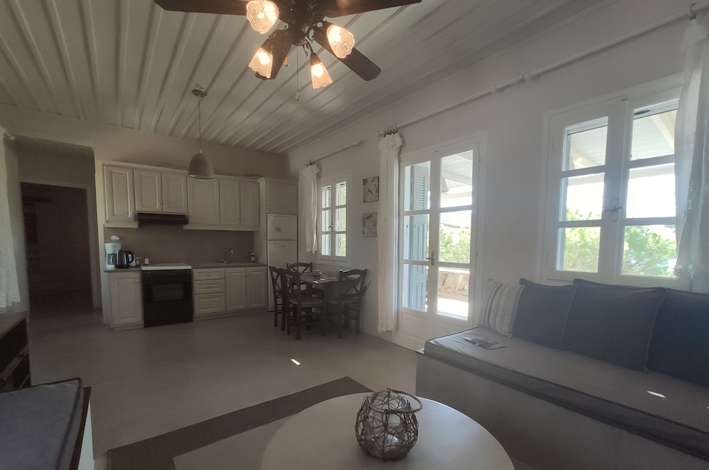 Porto Koundouros Villas 6/50