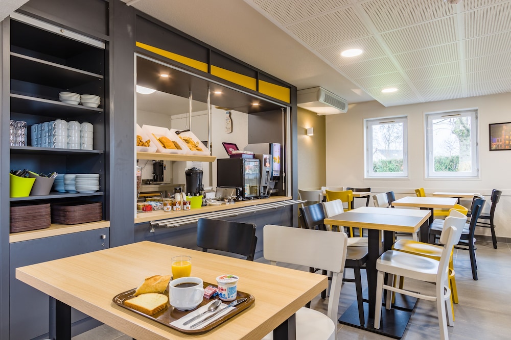 B B Hotel Tours Centre Commercial La Petite Arche Hotel 29/33