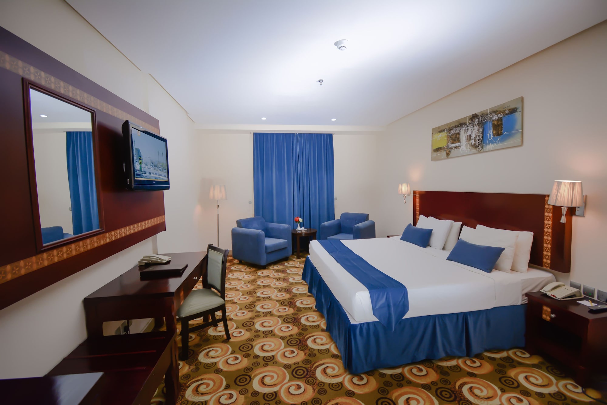 ROOM, DOUBLE BED