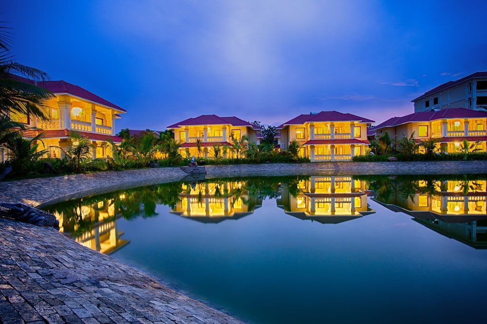 Regency Lagoon Resort 40/44