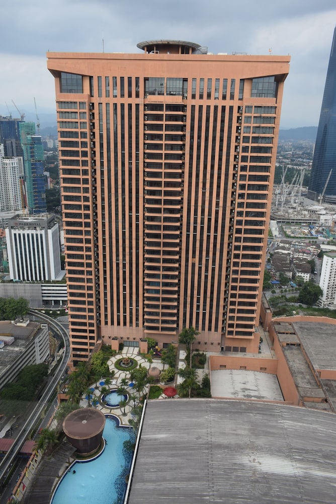 Grand Service Apartment @ Times Square 2/51