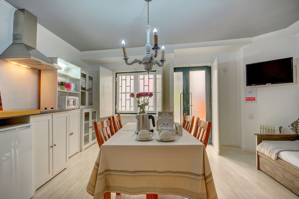 Inn Bairro Alto Bed & Breakfast 56/75