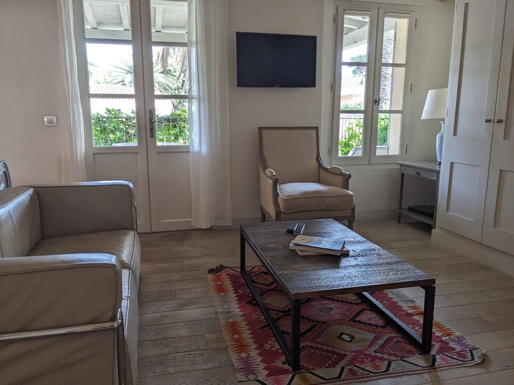Pastis Hotel Saint-Tropez 24/43