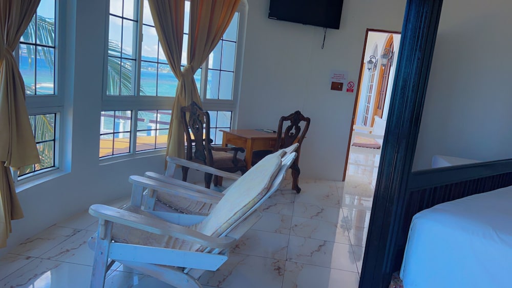 Waters Edge Guest House 38/38