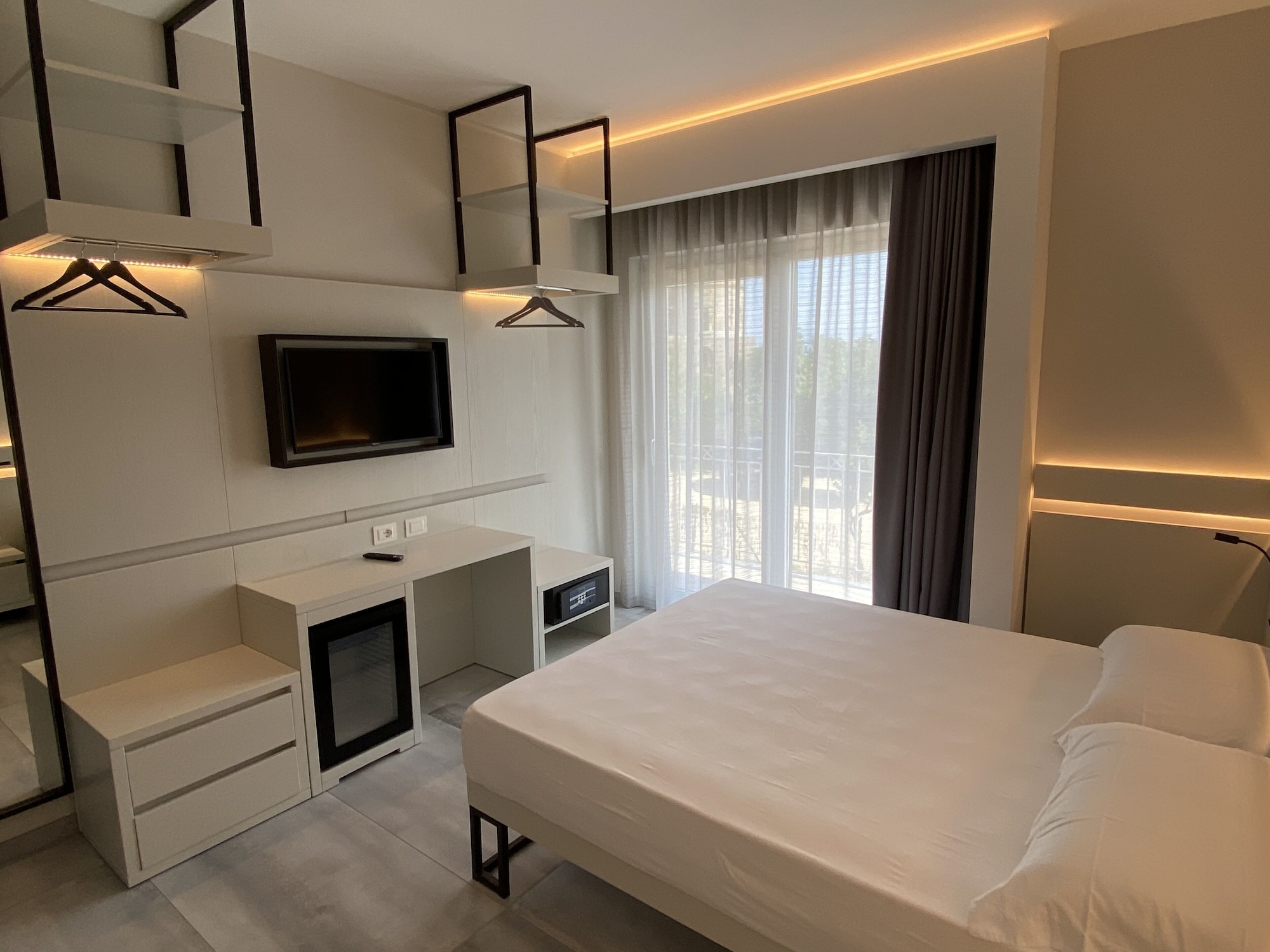 COMFORT, DOUBLE BED