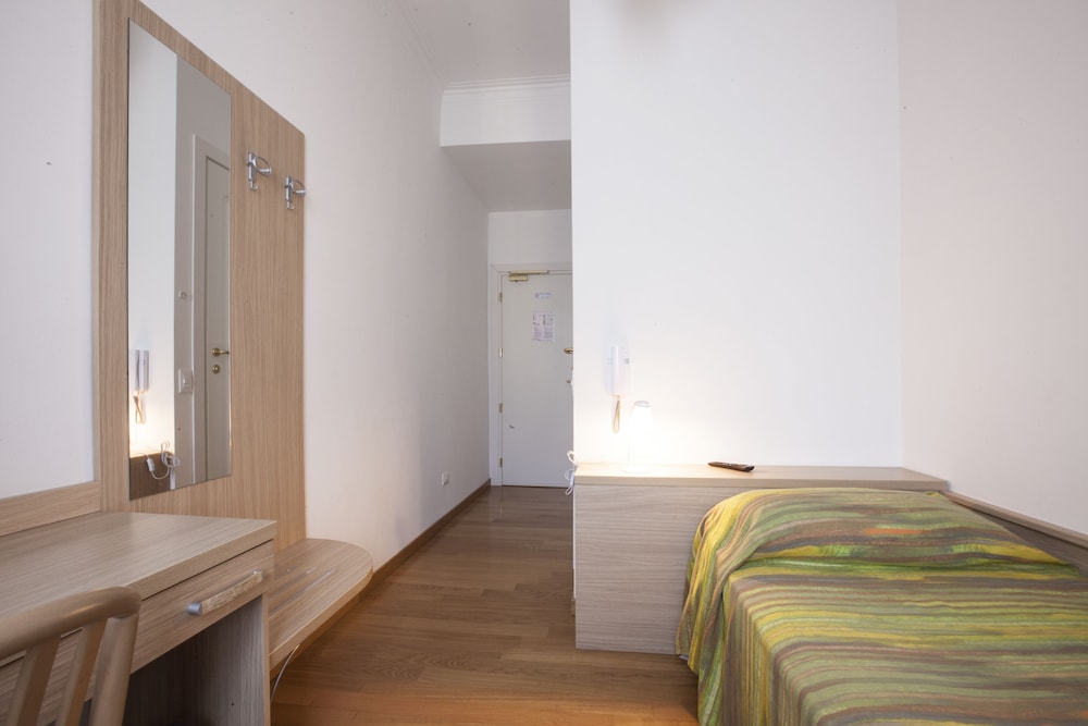 Albergo Amalfi Milano 54/67