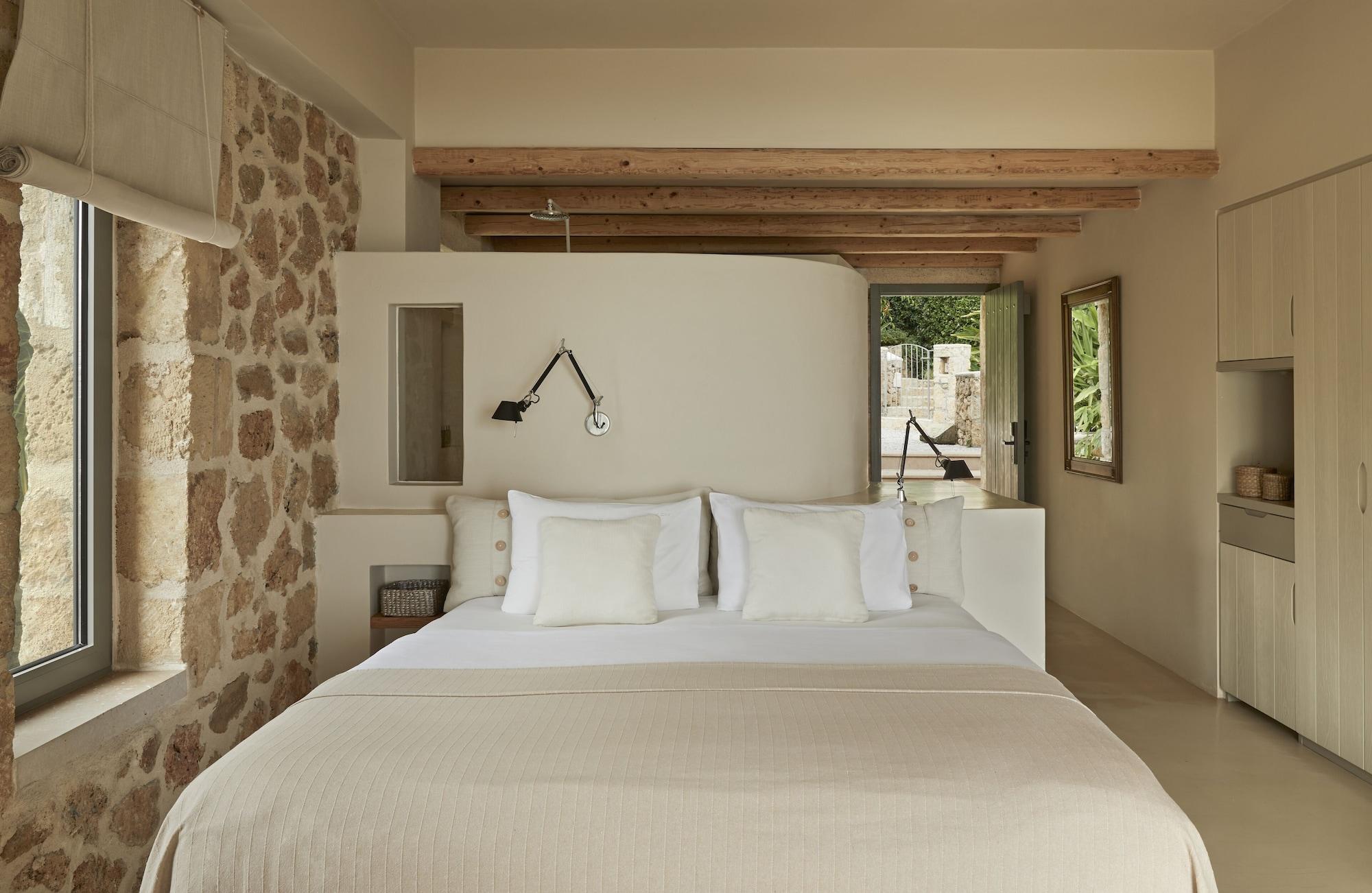 Retreat, Luxury