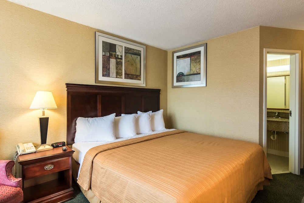 Quality Inn Manassas, VA 18/51