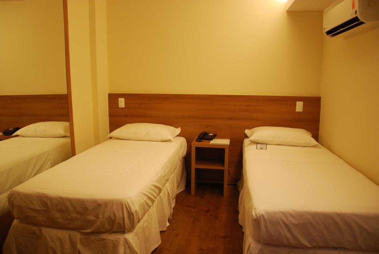 Superior, Twin Beds, Street View